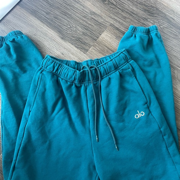 ALO Yoga Accolade Sweatpants